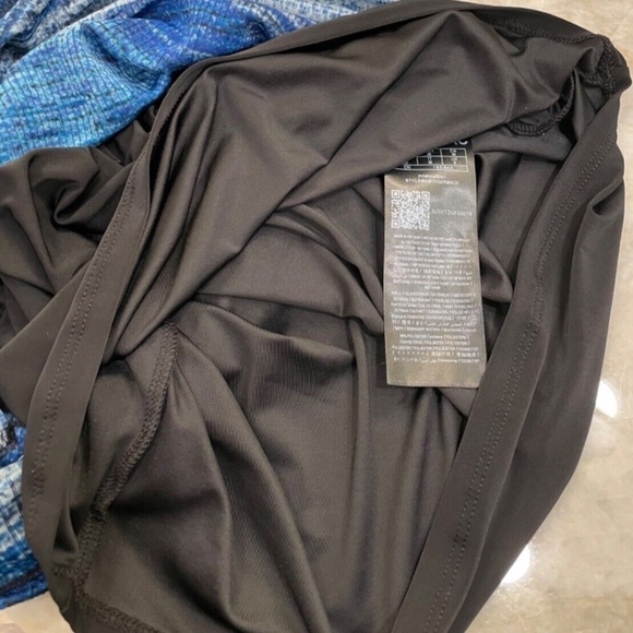 Guess Ladies Sleeveless Off-the-Shoulder Dress; Blue Multi; Size M - Picture 4 of 5